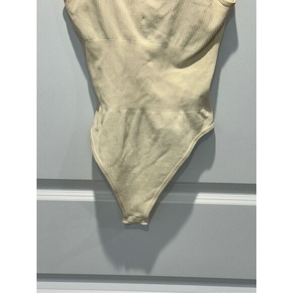 OQQ Light Yellow Ribbed Square Neck Bodysuit Size Small - Picture 3 of 8